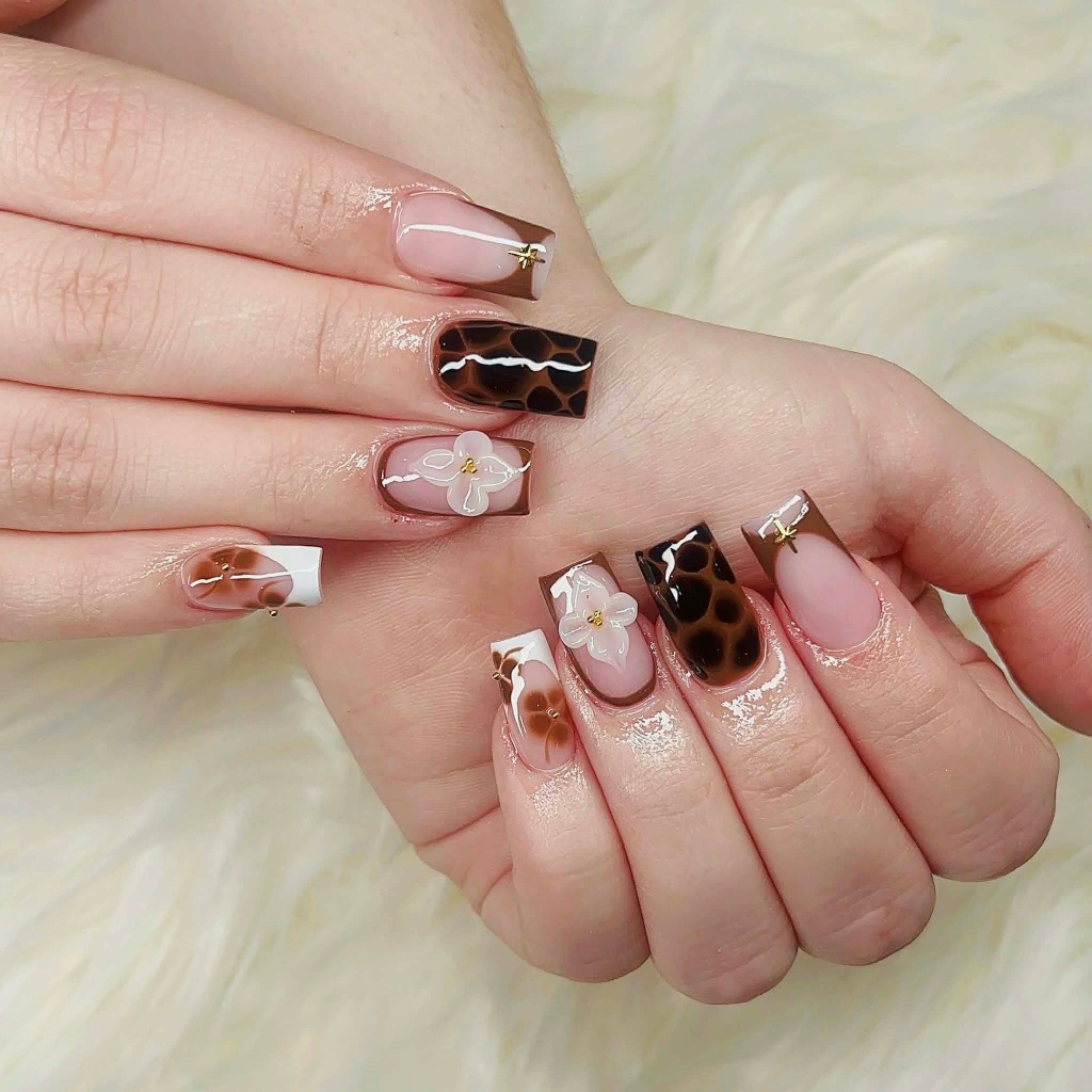 Leopard & Floral Accent Set